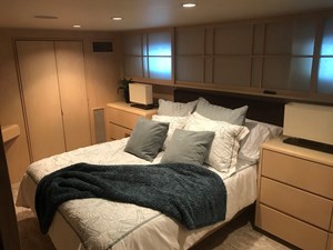 MON SHERI  35 Port Queen VIP