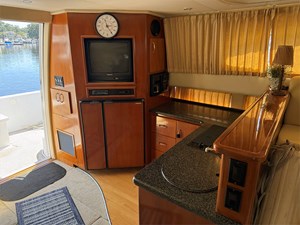 36' Carver 2003 360 Sport Sedan 12 