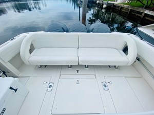 - 24 25_2008 39ft Intrepid 390 Sport Yacht