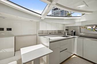 - 44 45_2021 85ft Ferretti Yachts 850