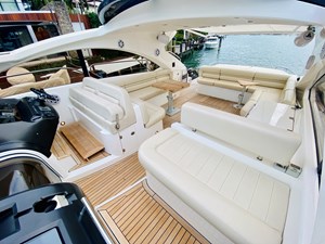 ESSENCE 34 35_2010 60ft Sunseeker Predator ESSENCE