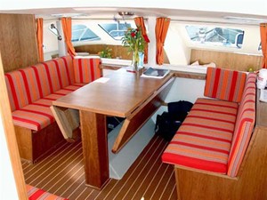 32' 2008 TomCat Boats Tomcat 9.7 14 Spacious Settee