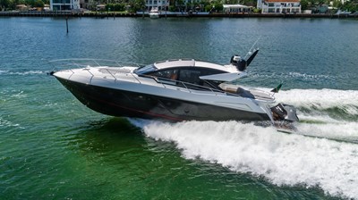 - 8 9_2019 57ft Sunseeker Predator