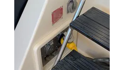 1991 Hatteras 40 Motor Yacht 83 