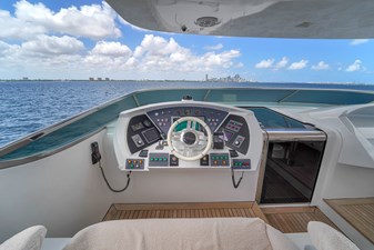Azimut Grande 105 118 105' Azimut-104