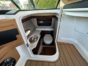 30' Chaparral 307 SSX 9 