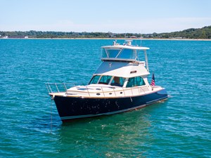 BAREFOOT 10 2014 Hinckley Talaria 48 BAREFOOT