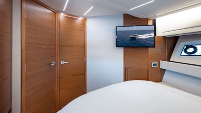 Lorax 51 2024 Tiara Yachts 48 LE