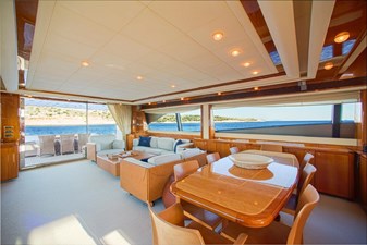 FERRETTI 881 13 