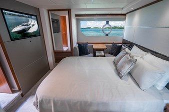 - 82 83_2019 57ft Sunseeker Predator