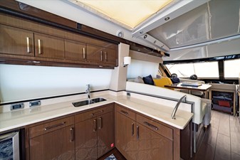 AQUASITION 13 AQUASITION Carver C52 Coupe