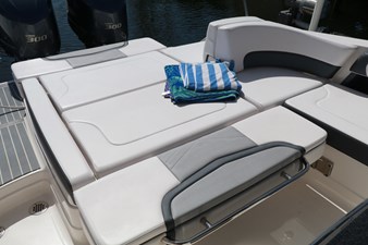 2021 Chaparral 300 OSX 10 