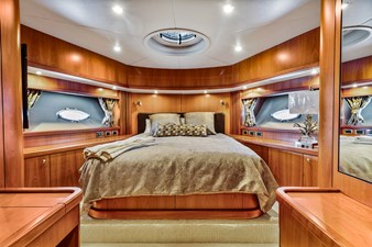 Her Way 34 41_2006 82ft Sunseeker Predator HER WAY