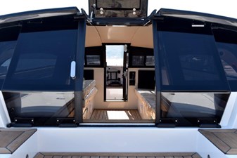 WB 7.5m CUSTOM LIMO TENDER 15 