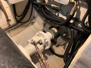 LUCHY 40 1995 SEA RAY 63 ASD COUPLER 2