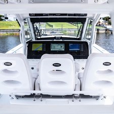 2018 Everglades 435 Center Console 19 