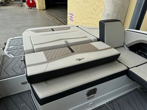 - 27 28_22M278SS