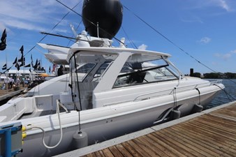 - 5 6_2019 47ft Intrepid 475 Sport Yacht