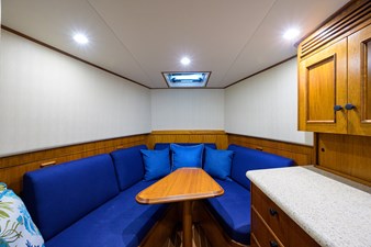 43' Jim Smith  21 Forward cabin dinette  