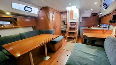 2010 Beneteau 40 18 