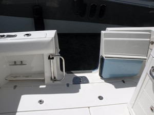 37ft 2012 Boston Whaler 370 Outrage 11 