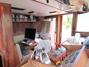 1982 Hatteras LRC Long Range Cruiser 41 42