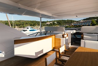 TAMUSIA 35 Talusia flybridge port side