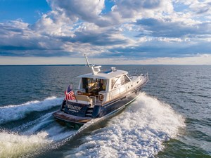 REMEDY 35 Starboard Quarter at Speed