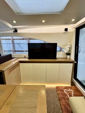 Magic Carpet 14 Salon lift TV