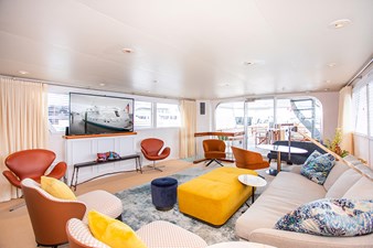 SOVEREIGN 14 Salon
