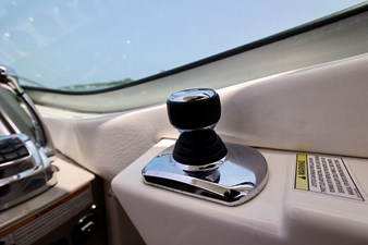 ANTANI 15 330-SUNDANCER-SEA-RAY-2014-YACHTSBLUE-JOYSTICK