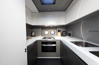 NEVER GIVE UP 27 Galley