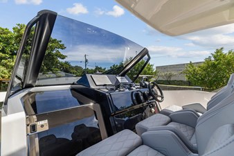 -  11 12_2023 37ft Astondoa 377 Coupe Outboard