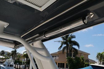 2021 Chaparral 300 OSX 8 
