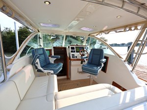 BONHEUR 7 Pilothouse Seating 