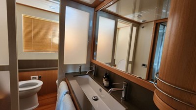 Ferretti 830 10 