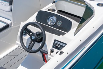 Bayliner M17 15 
