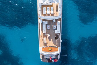 EMERALD 26 