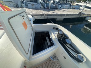 Azimut 62S 35 crew cabin