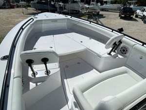 2023 Everglades 273CC 5 