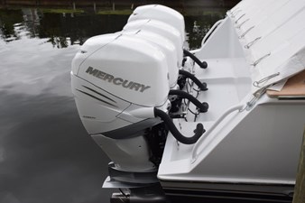 43' Jim Smith  43 Verados mounted on integral transom  