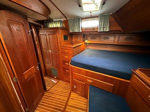 KISMET 33 Owner's Cabin Starboard 