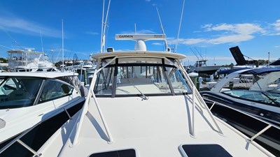 2016 Grady-White Express 330 55 