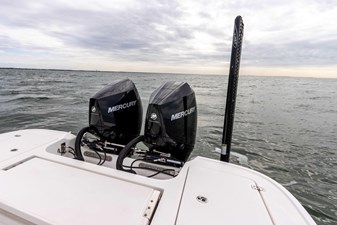 28' Caymas 281HB Center Console 64 