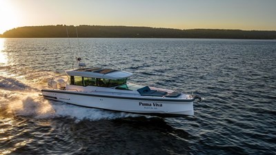 2022 Axopar 37 XC 3 