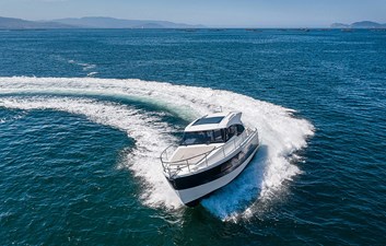 SPIRIT 31 HT INBOARD 7 