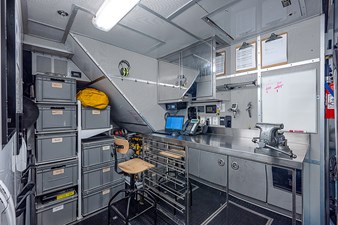 MISSING LINK 73 Engineer Desk