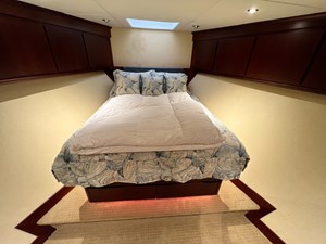 2001 Broward Raised Pilothouse MY 22 