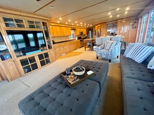 2005 Horizon 18x88 Houseboat 4 