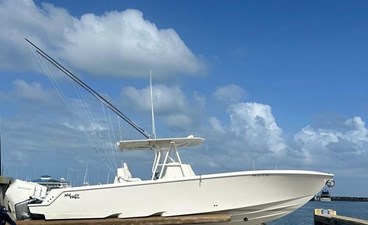 SeaVee 340Z 2 2024-seavee-340z-power-9594868-20241027184745506-1_XLARGE